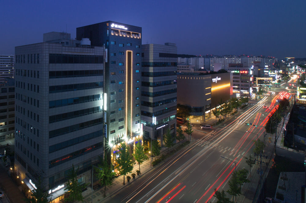 โรงแรมเอสอาร์ โซล มากอก ภายนอก รูปภาพ